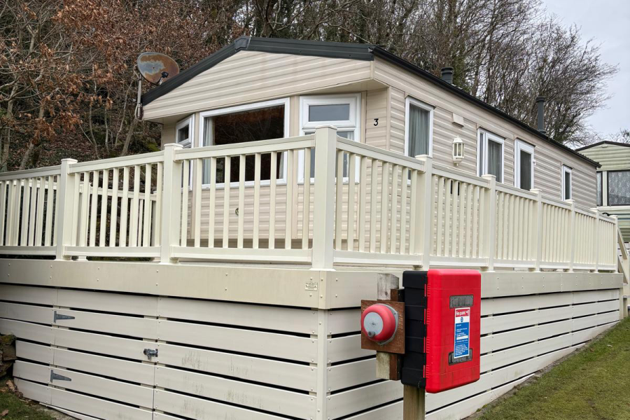 Willerby Richmond 28 x 12 – 2 Bed – 2006 Model                            (FOR SALE – POA) – includes large leisure decking in great condition.